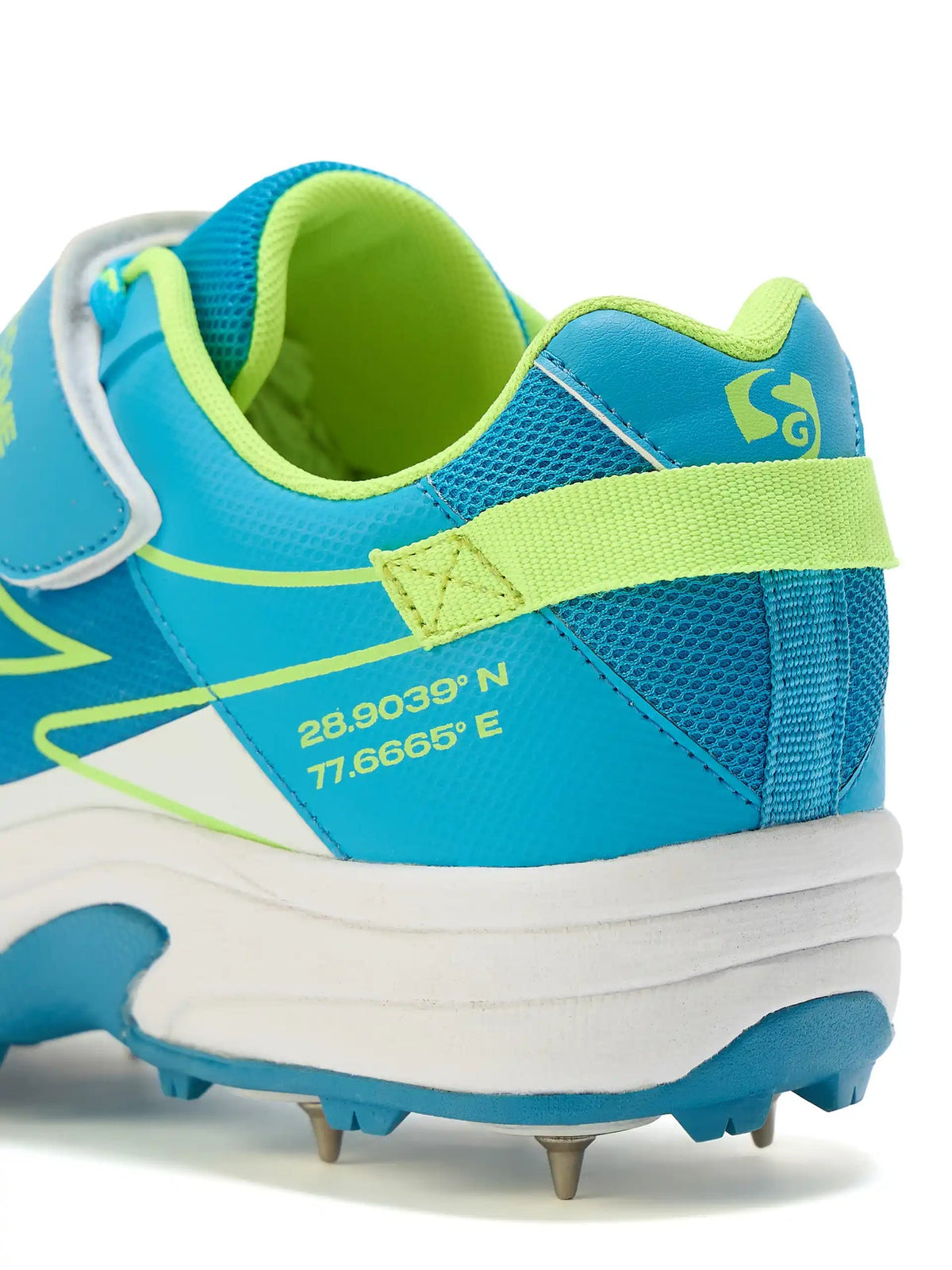 Sierra Arc Cricket Spike Shoe