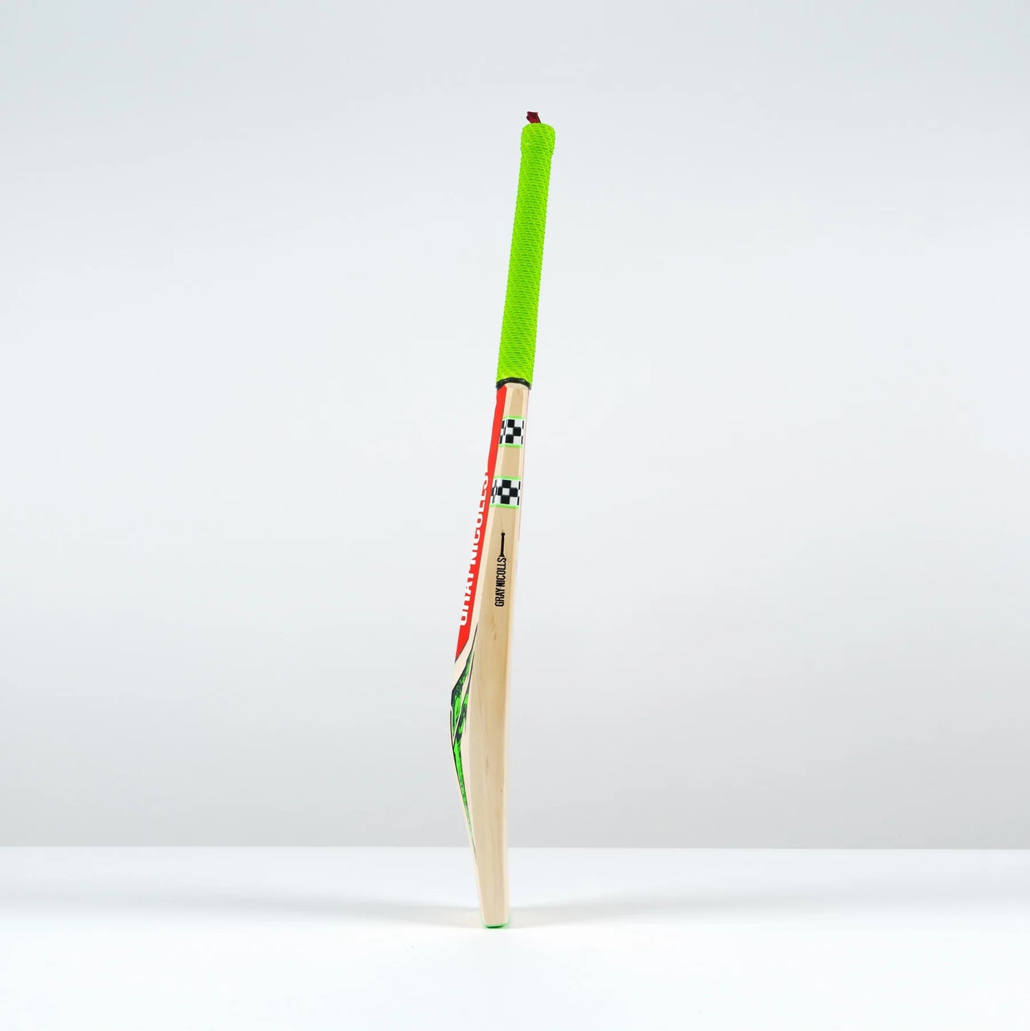 GRAY-NICOLLS Ventus Gen 1.3 4star Lite E.W. Bat